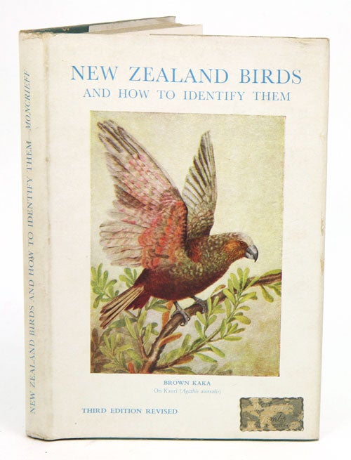 Stock ID 39436 New Zealand birds and how to identify them. Perrine Moncrieff.